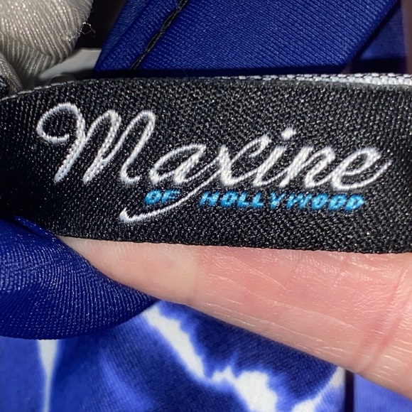 Maxine of Hollywood WO SIZE 12 Blue and White Geo designONE PIECE SWIMSUIT CLEAN - Picture 2 of 15